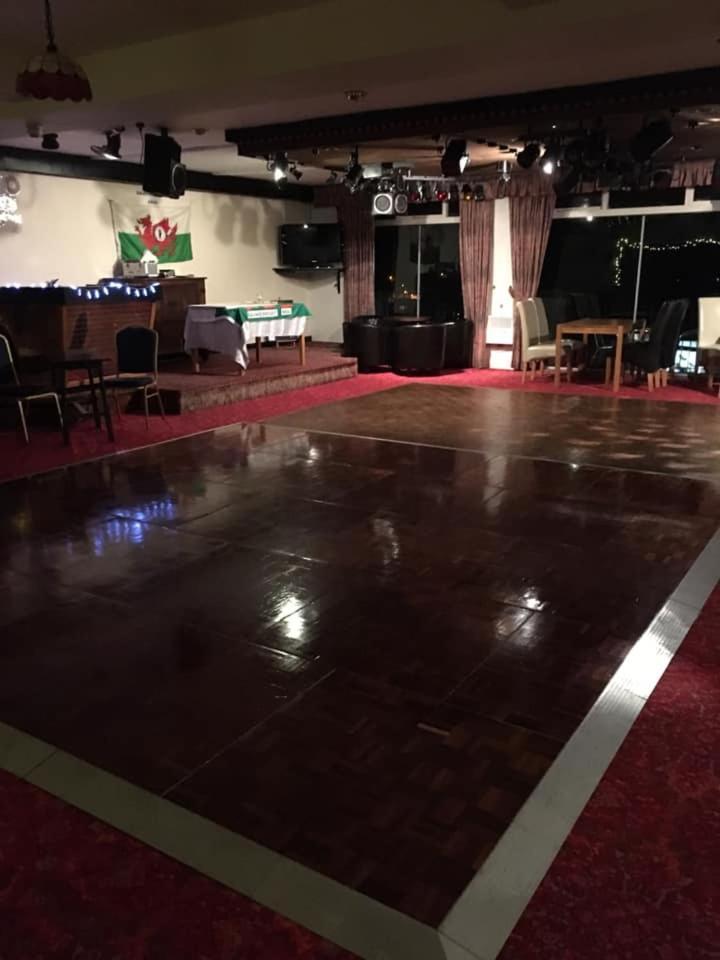 Merlewood Hotel 손더스풋 외부 사진