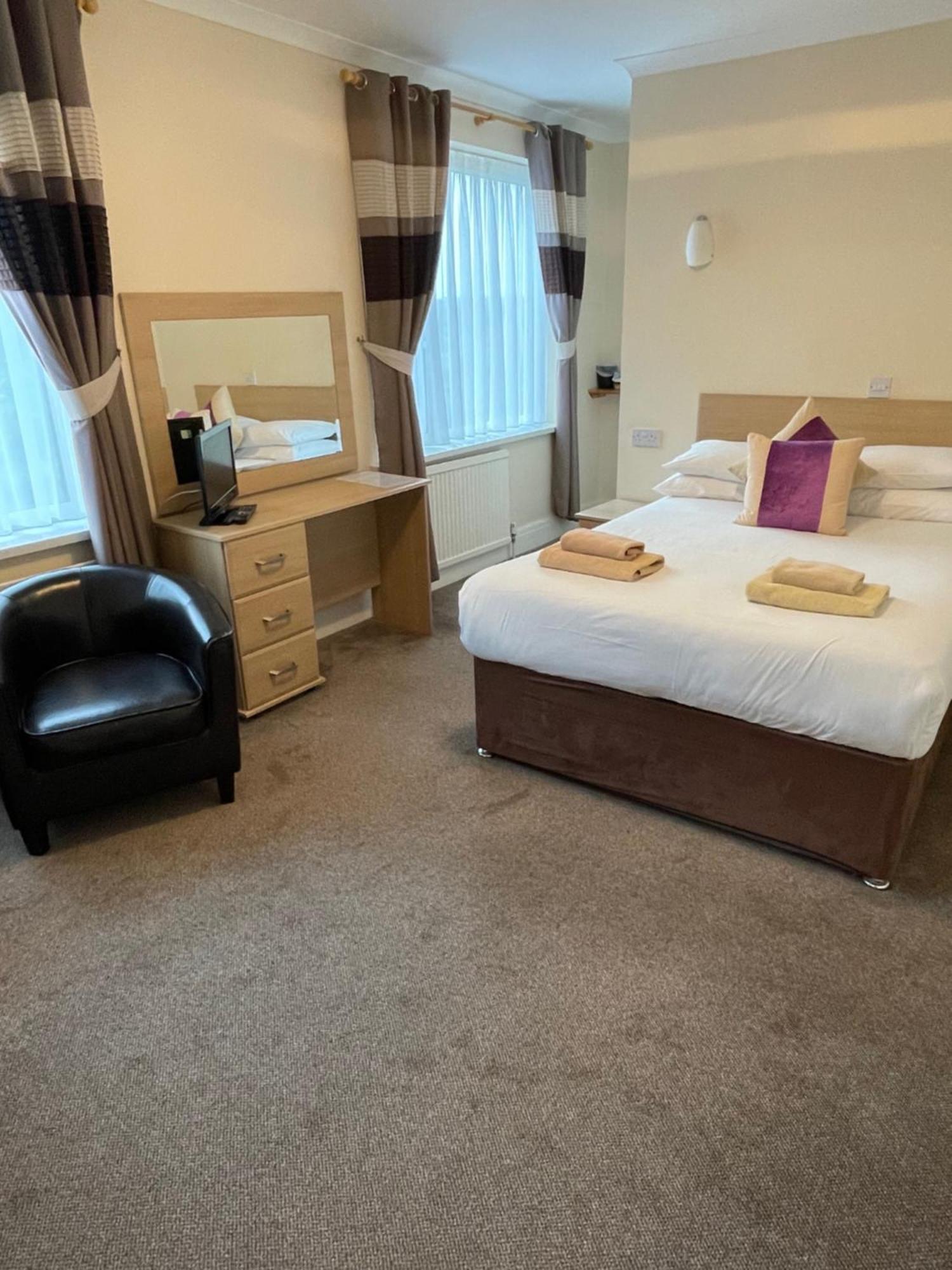 Merlewood Hotel 손더스풋 외부 사진